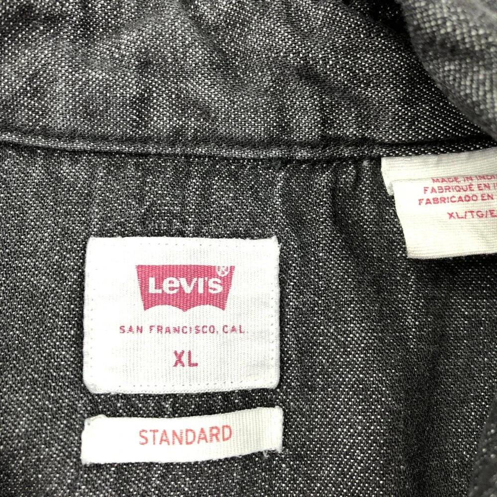 Levis Shirt Mens XL Gray Denim Long Sleeve Western Snap Button Up Casual